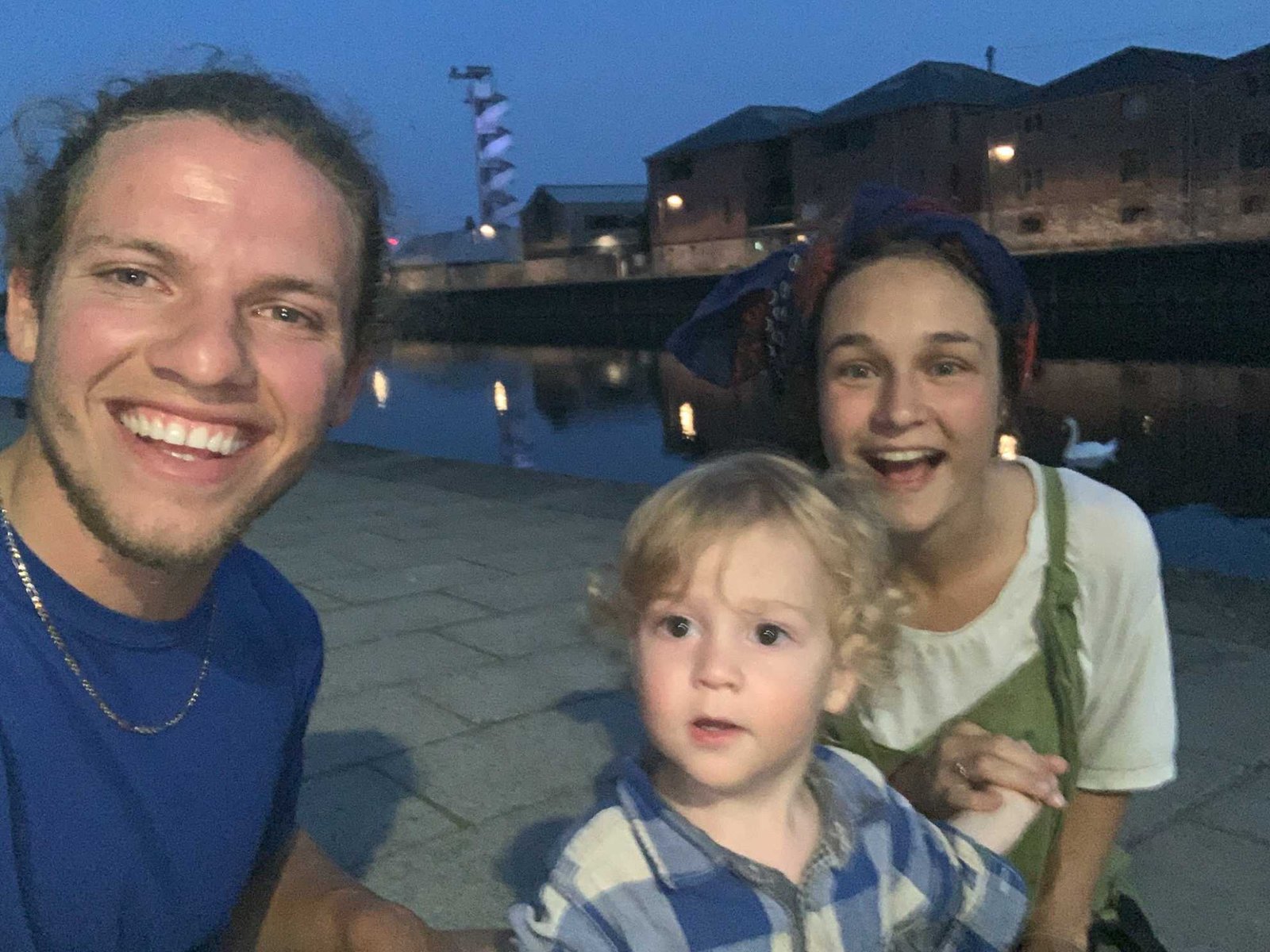 What is Couchsurfing and should you do it!?